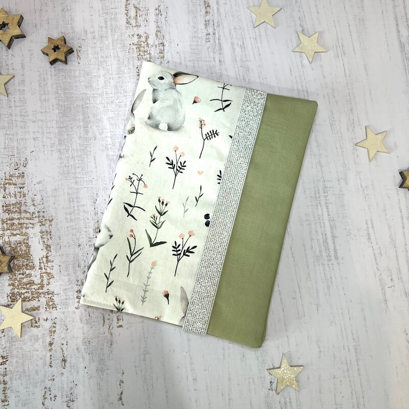 Protège carnet de santé personnalisé "Lapin"