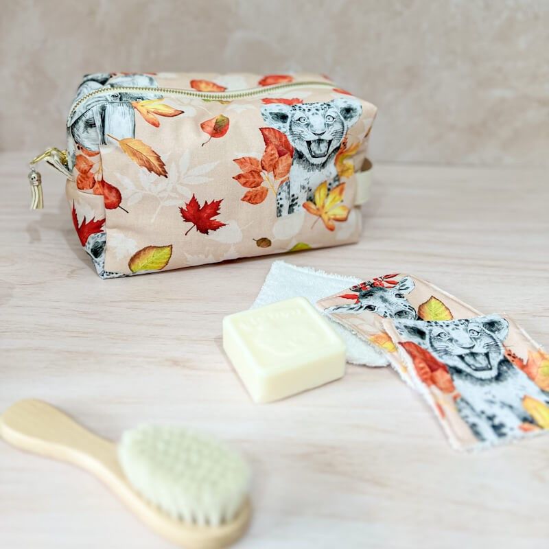 Trousse de toilette personnalisable bébé "Savane"